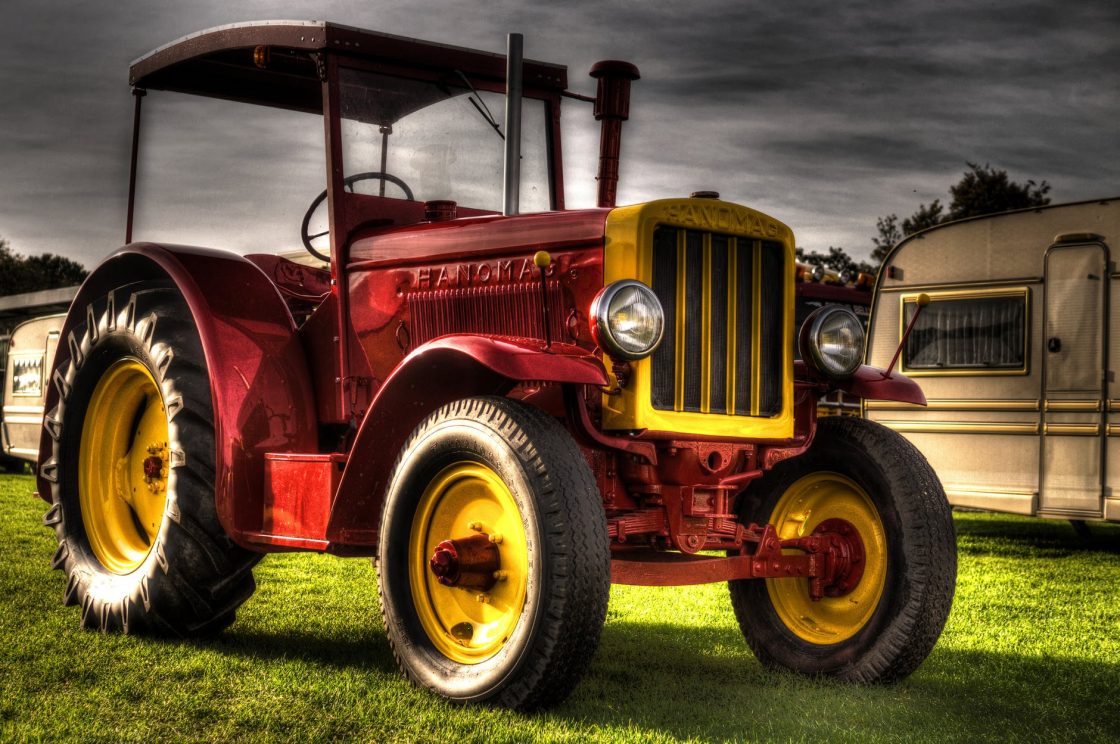 Traktor på landet
